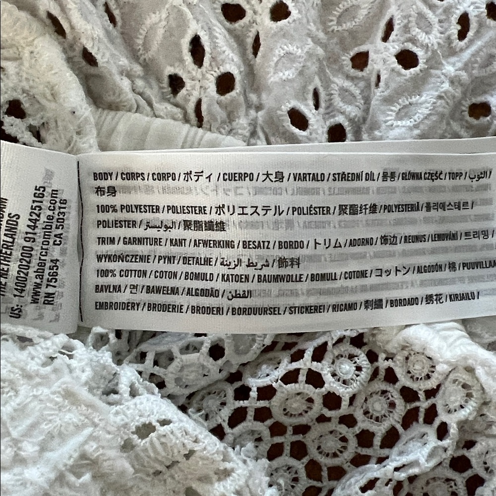 Abercrombie & Fitch Crochet Blouse size L - Picture 6 of 13